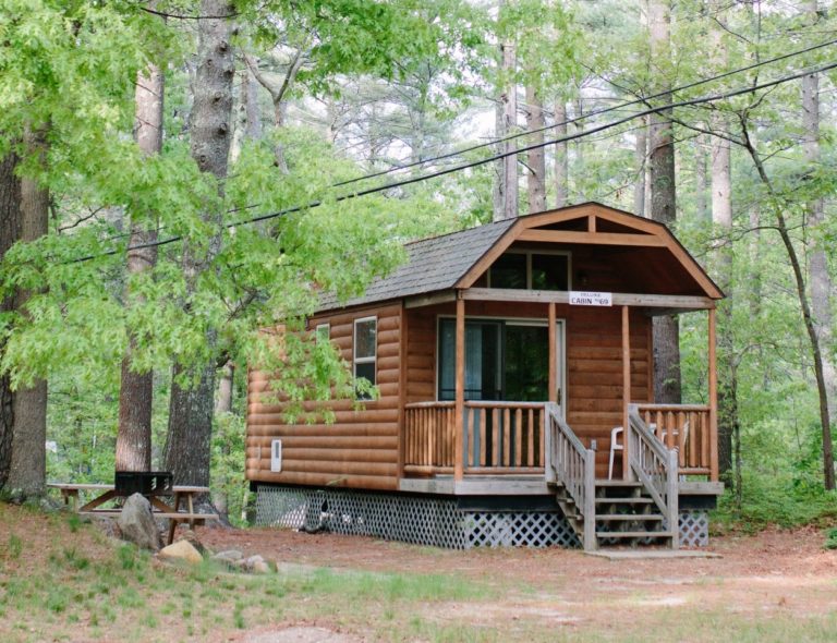 Deluxe_cabin – Pinewood Lodge Campground